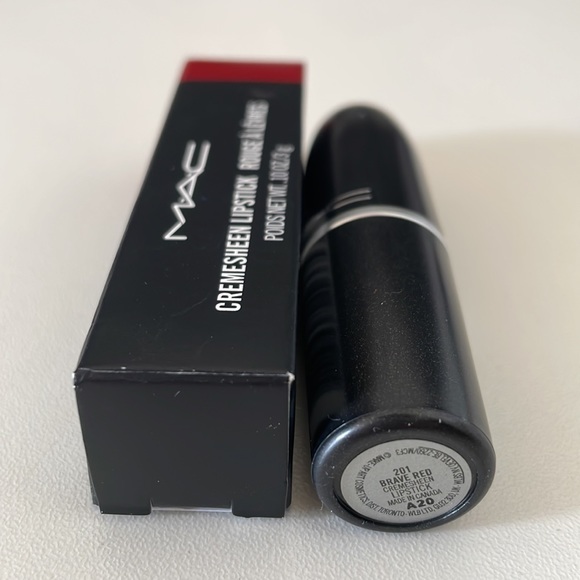 MAC cremesheen lipstick 201 BRAVE RED - Picture 7 of 10